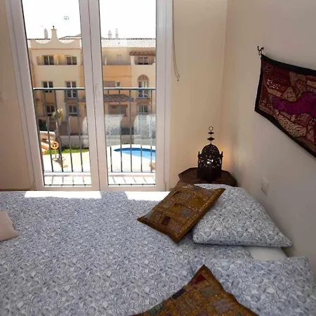 Almenara Apartmán *